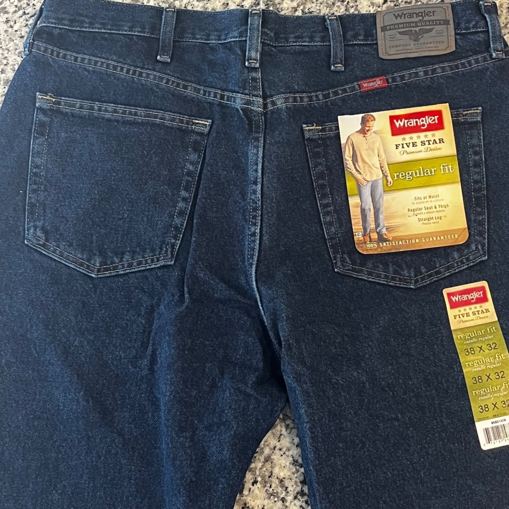 NWT Wrangler Five Star Premium Jeans Mens 38x32 Regular Fit Dark Wash - Picture 4 of 11